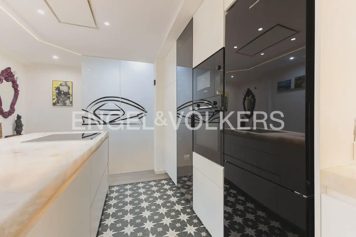 Appartement de 3 chambres à louer à Valence ville - 3 000 € (Ref: 10019661)