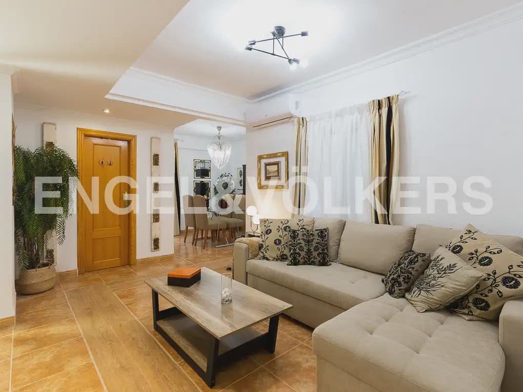 2 bedroom Flat for rent in Valencia city - € 1,500 (Ref: 10019662)