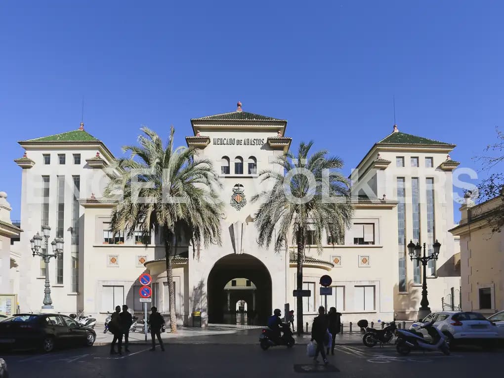 2 bedroom Flat for rent in Valencia city - € 1,400 (Ref: 10019662)