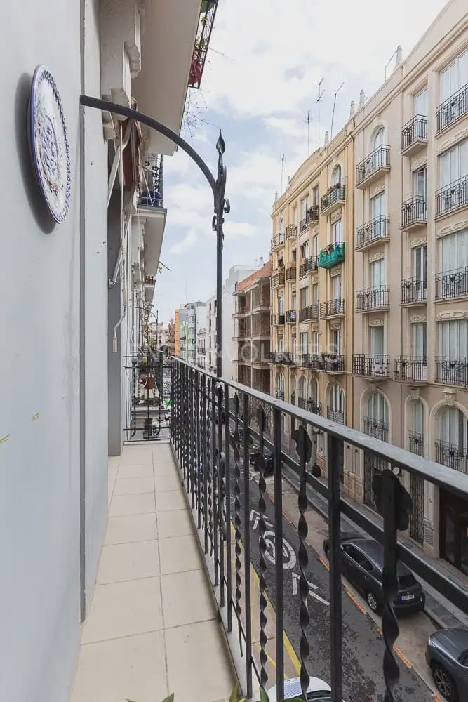 2 sovrum Lägenhet att hyra i Valencia stad - 2 000 € (Ref: 10019815)