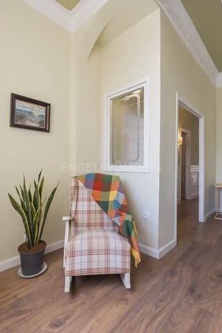 2 bedroom Flat for rent in Russafa, Valencia city - € 2,000 (Ref: 10019815)
