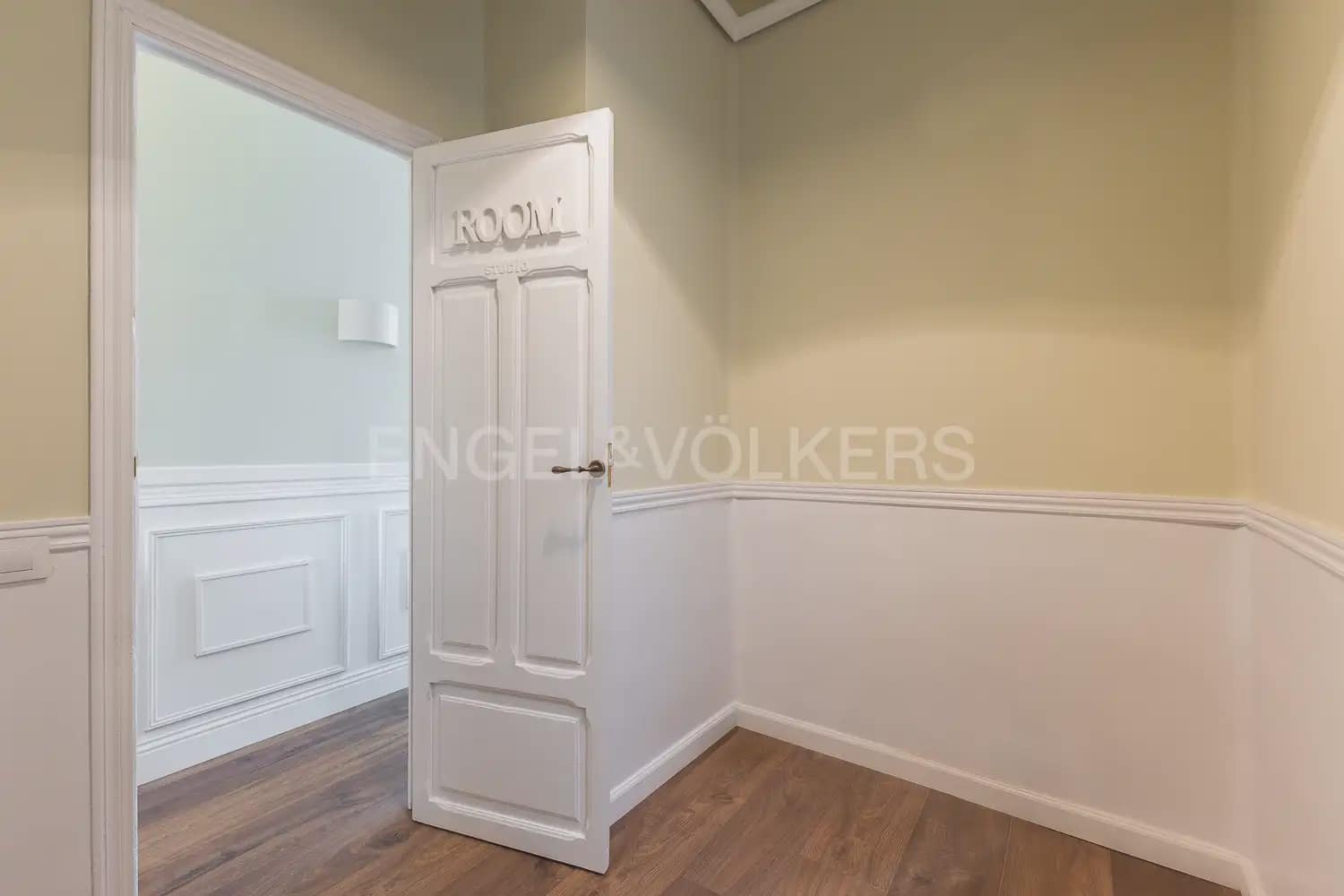 2 sovrum Lägenhet att hyra i Valencia stad - 2 000 € (Ref: 10019815)
