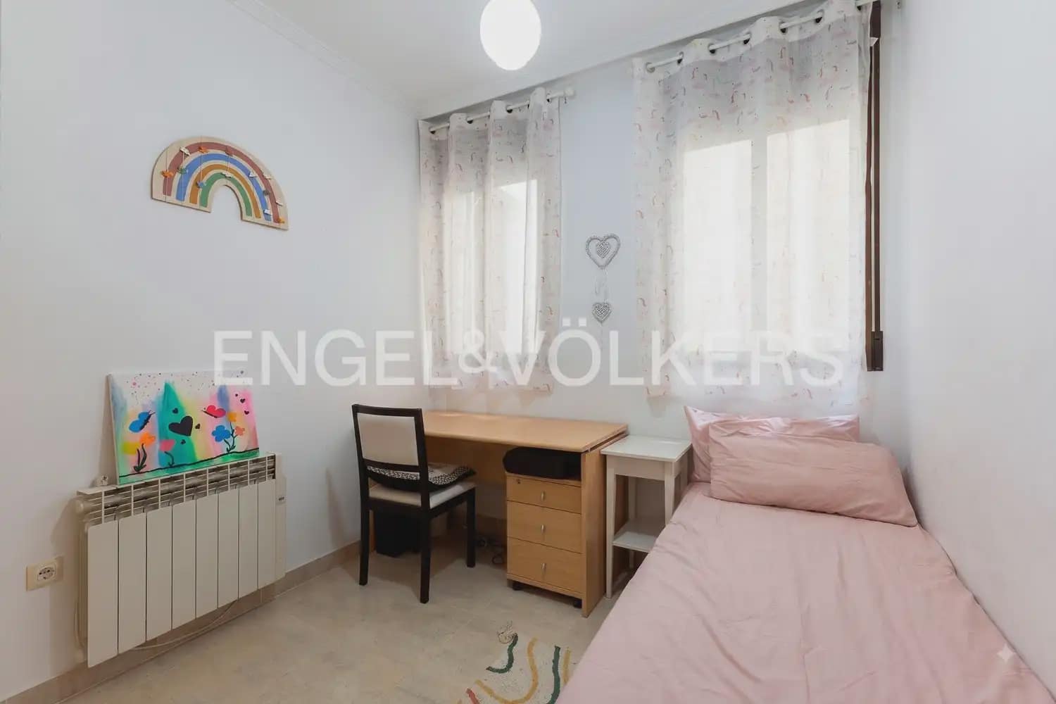 3 bedroom Flat for rent in Valencia city - € 1,900 (Ref: 10019816)