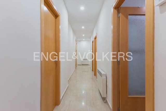 3 bedroom Flat for rent in La Xerea, Valencia city - € 1,900 (Ref: 10019816)