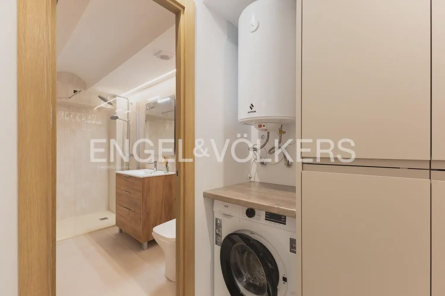2 bedroom Flat for rent in Valencia city - € 1,500 (Ref: 10021435)