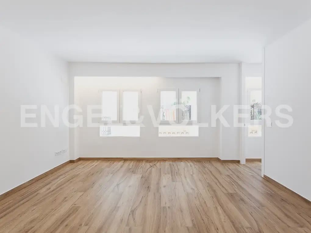 2 bedroom Flat for rent in Valencia city - € 1,800 (Ref: 10021436)