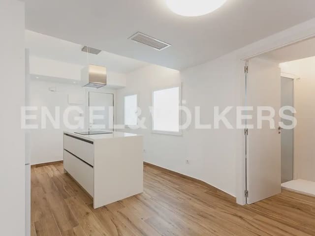 2 bedroom Flat for rent in La Xerea, Valencia city - € 1,800 (Ref: 10021436)
