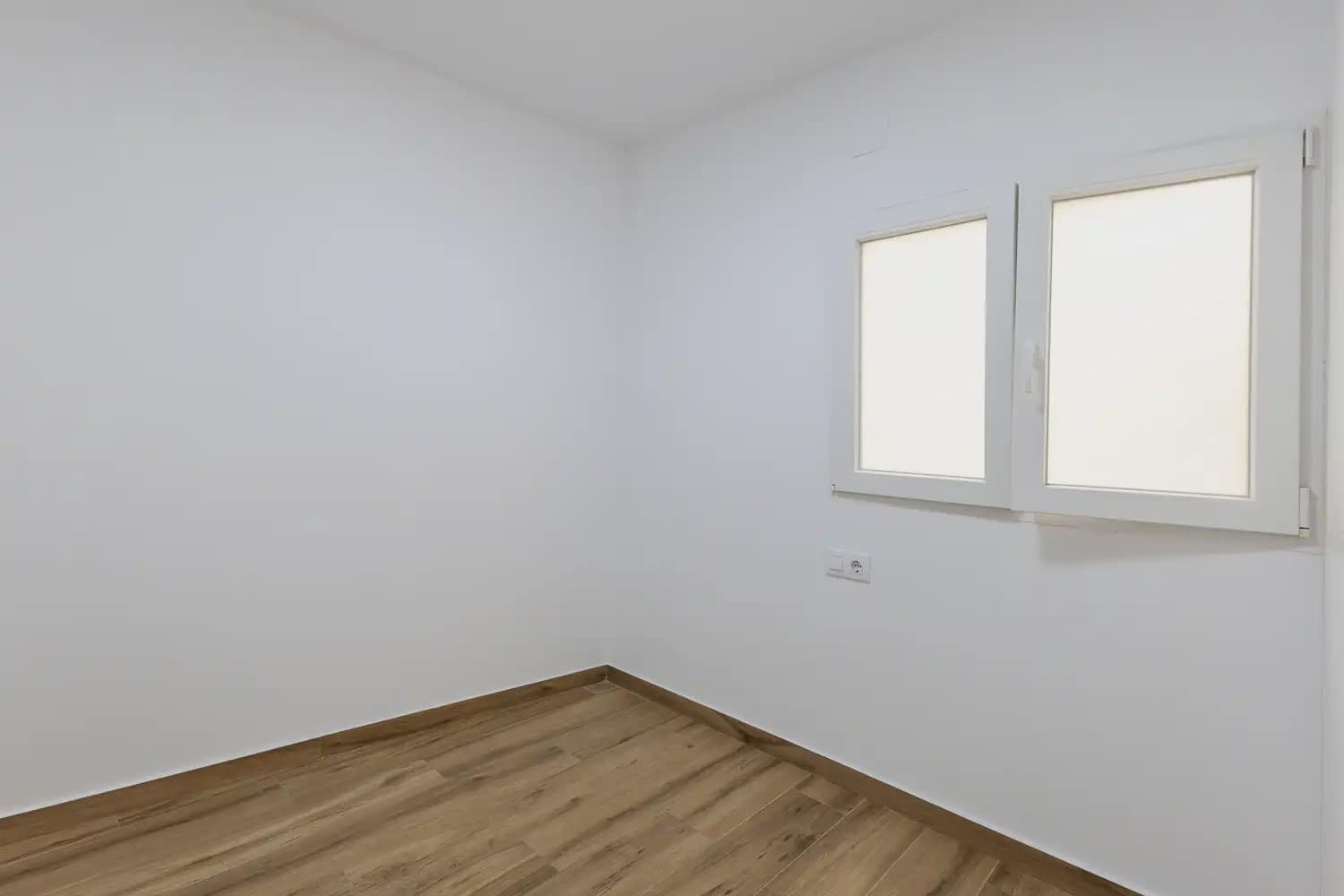2 bedroom Flat for rent in Valencia city - € 1,800 (Ref: 10021436)