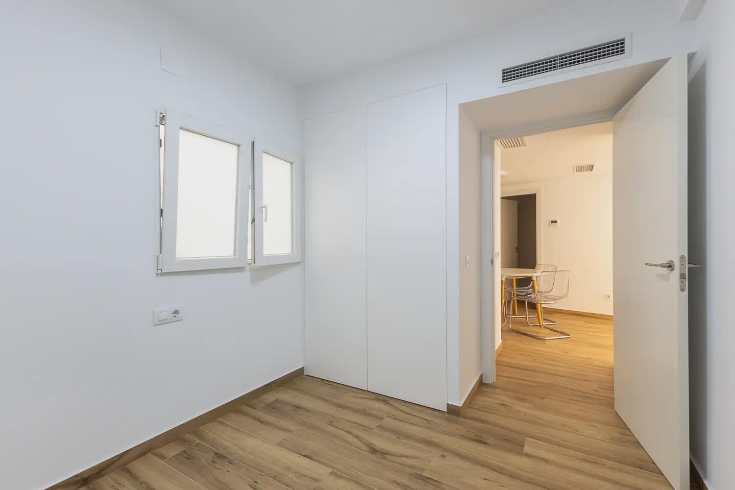 2 bedroom Flat for rent in Valencia city - € 1,800 (Ref: 10021436)
