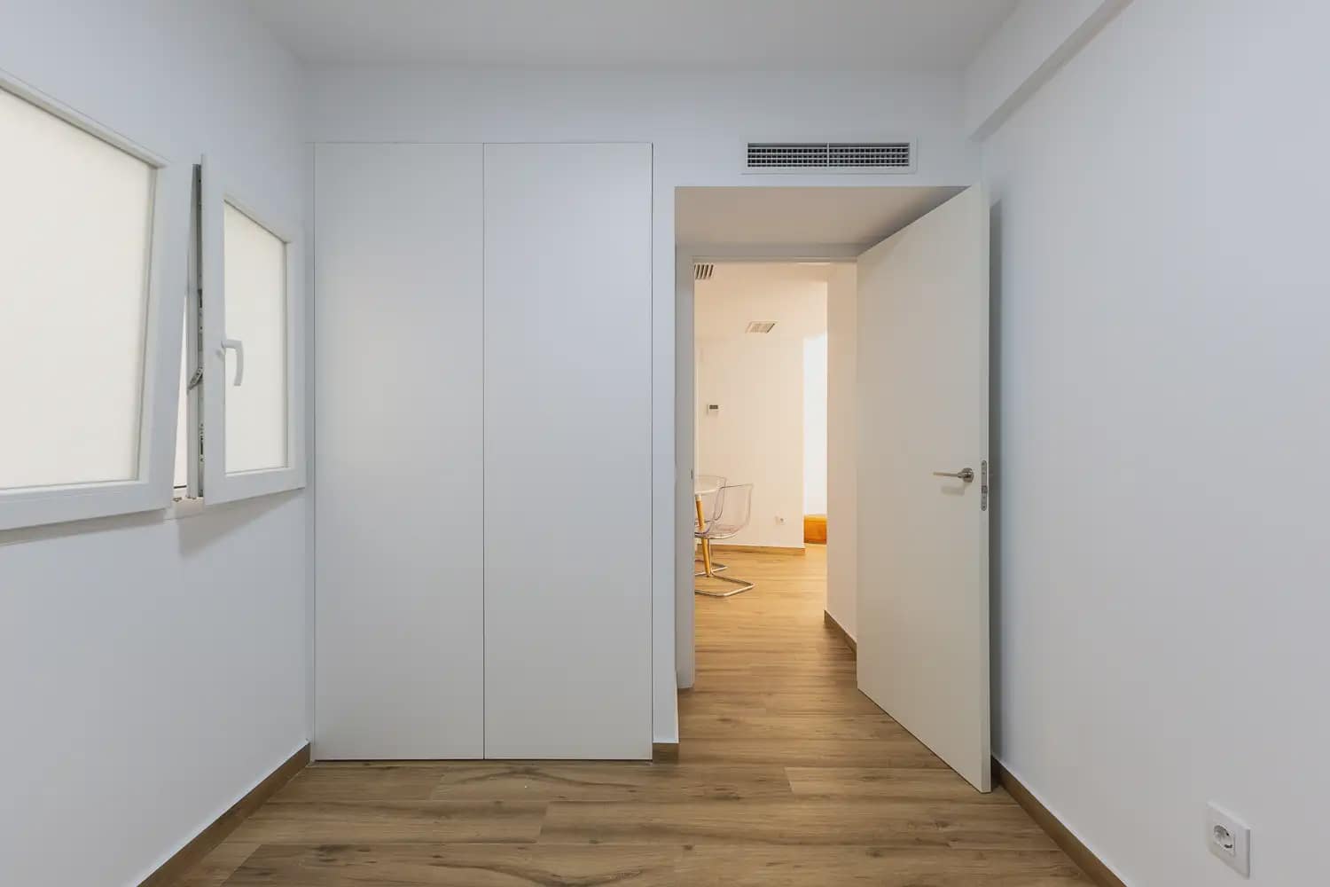 2 bedroom Flat for rent in Valencia city - € 1,800 (Ref: 10021436)