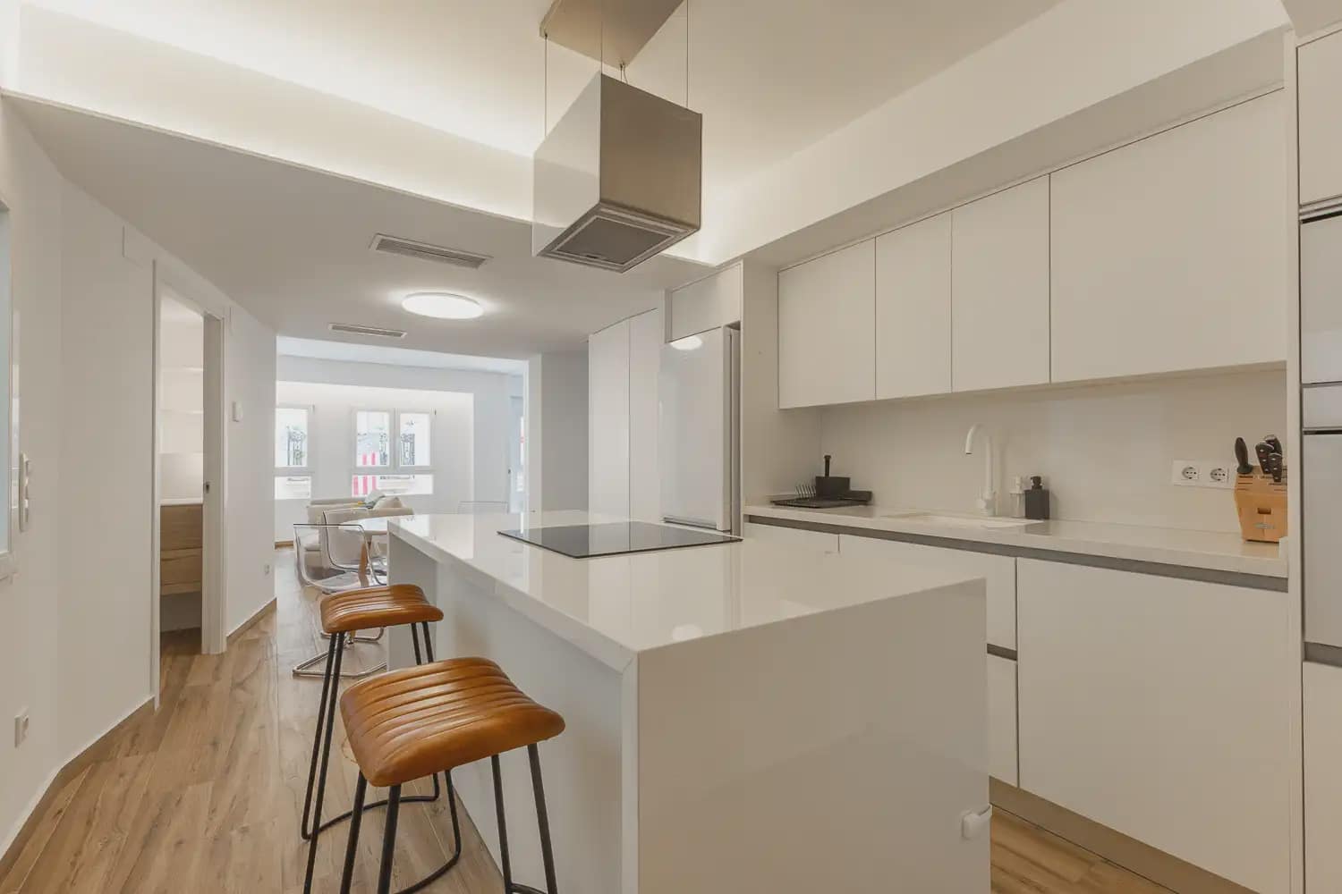 2 bedroom Flat for rent in Valencia city - € 1,800 (Ref: 10021436)