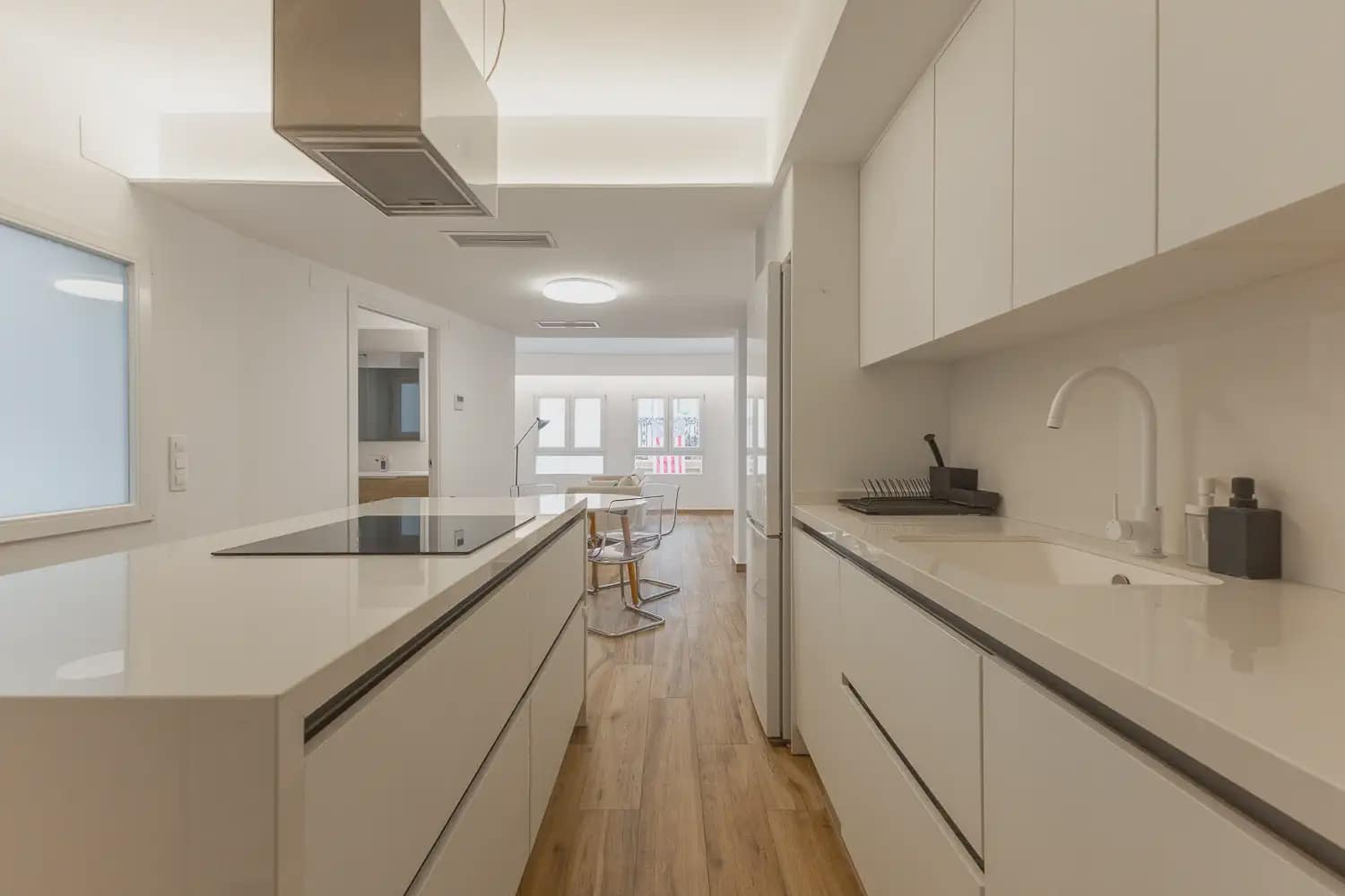 2 bedroom Flat for rent in Valencia city - € 1,800 (Ref: 10021436)