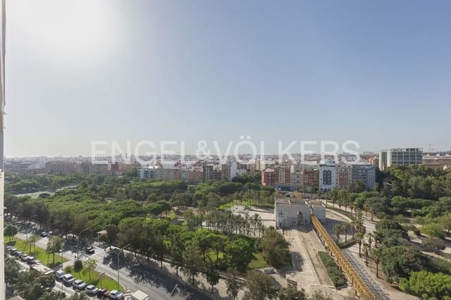 3 bedroom Flat for rent in Sant Pau, Valencia city with pool garage - € 2,100 (Ref: 10021437)