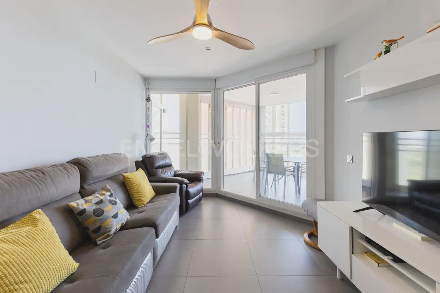 2 Zimmer Wohnung zu vermieten in Puig mit Pool Garage - 1.000 € (Ref: 10021606)