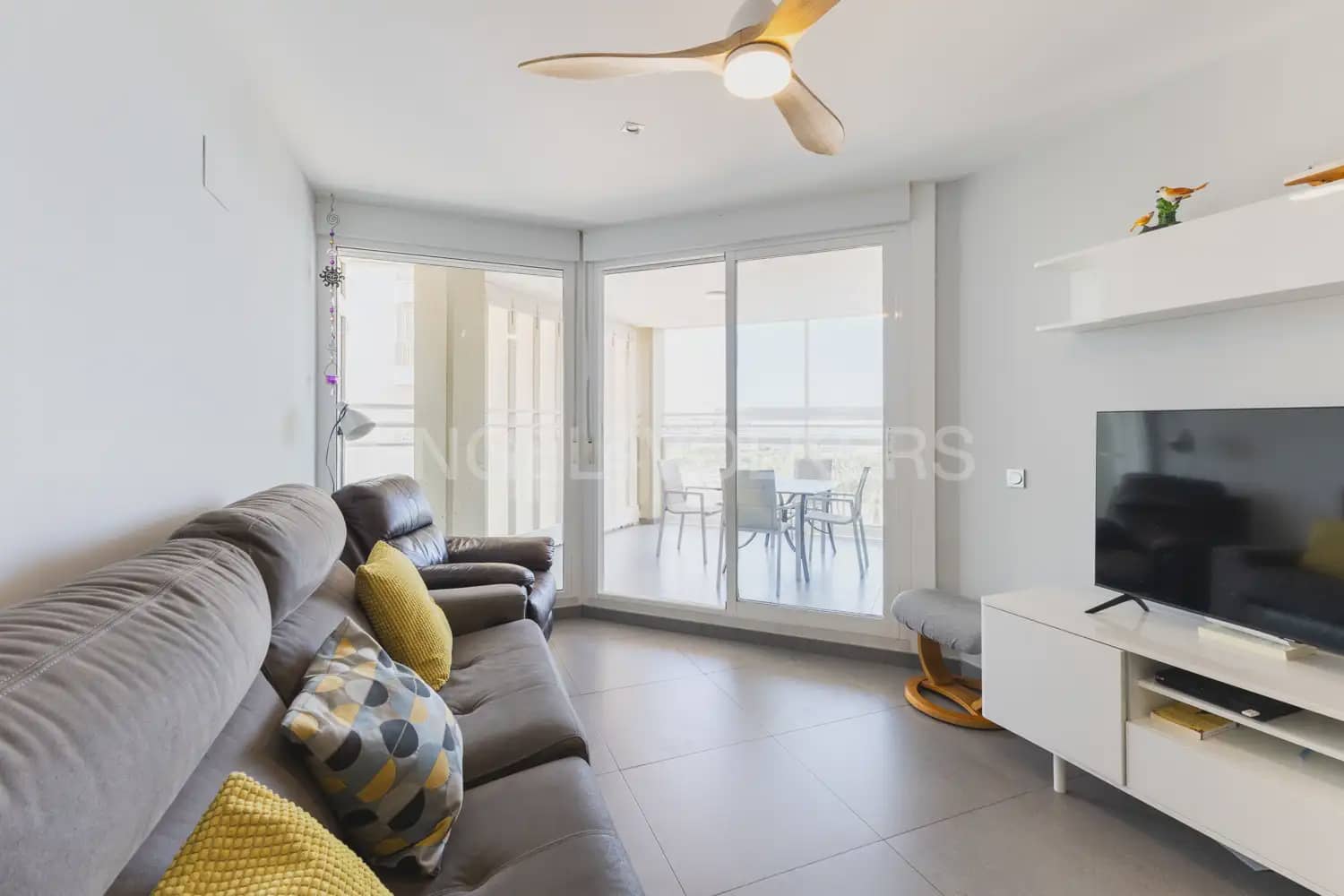 2 Zimmer Wohnung zu vermieten in Puig mit Pool Garage - 1.000 € (Ref: 10021606)