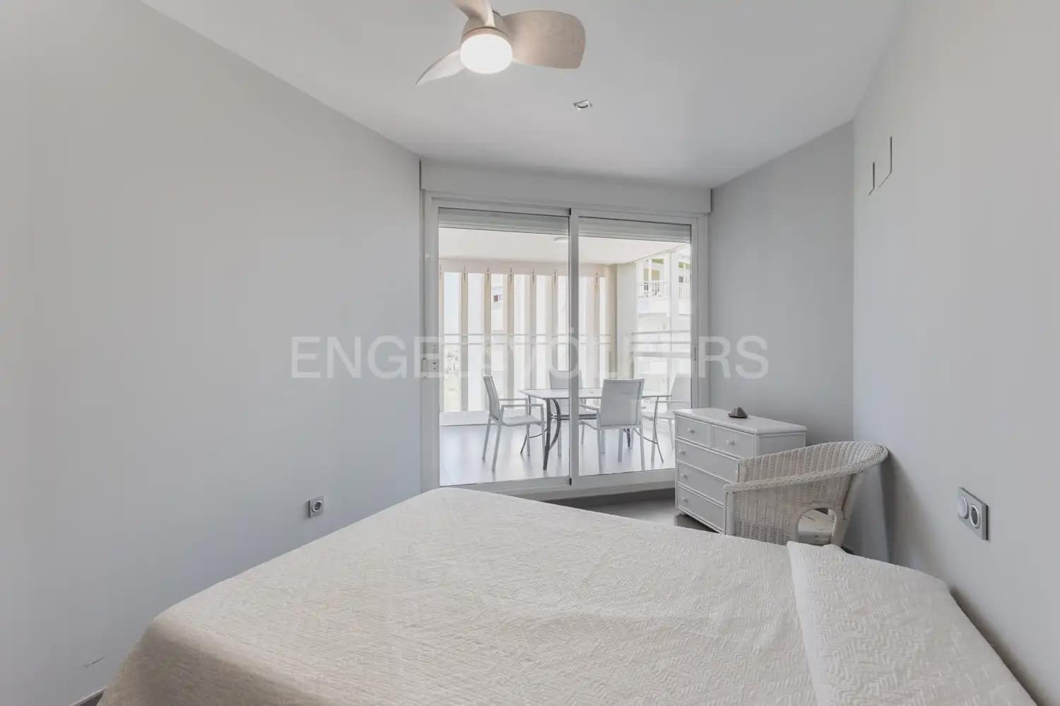 2 Zimmer Wohnung zu vermieten in Puig mit Pool Garage - 1.000 € (Ref: 10021606)