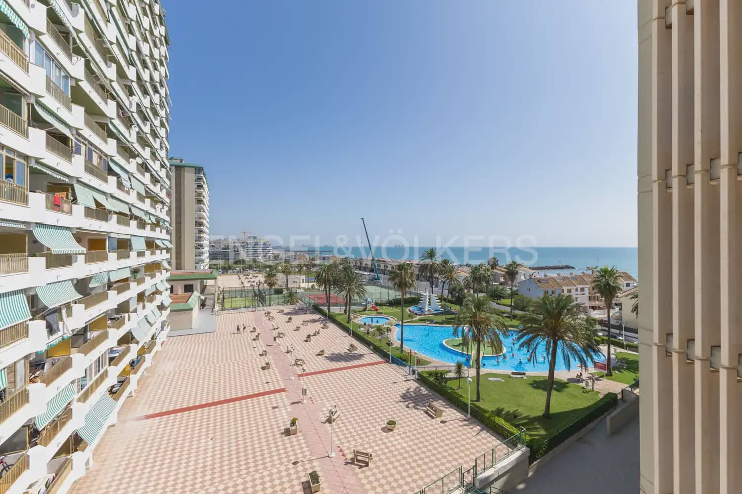 2 Zimmer Wohnung zu vermieten in Puig mit Pool Garage - 1.000 € (Ref: 10021606)