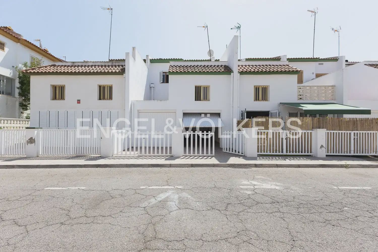 4 quarto Moradia em Banda para venda em Moncofa com garagem - 300 000 € (Ref: 10021608)