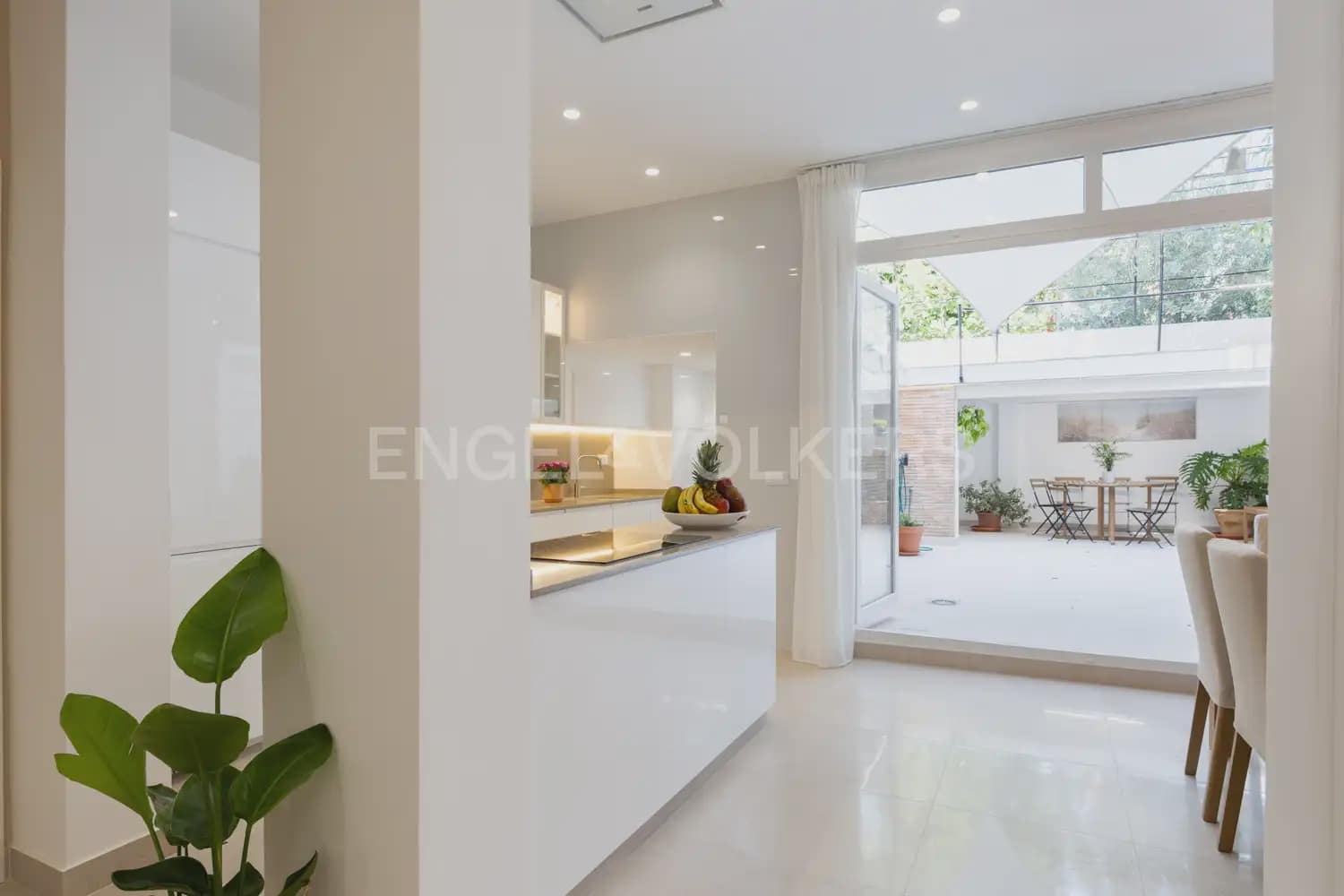 Maison de Ville de 4 chambres à louer à Valence ville - 3 500 € (Ref: 10021609)
