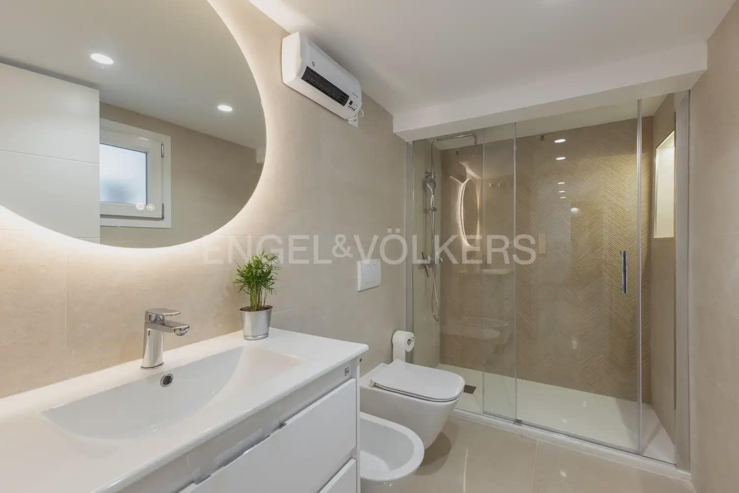 Maison de Ville de 4 chambres à louer à Valence ville - 3 500 € (Ref: 10021609)