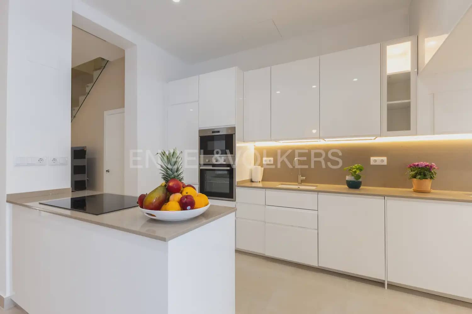 Maison de Ville de 4 chambres à louer à Valence ville - 3 500 € (Ref: 10021609)
