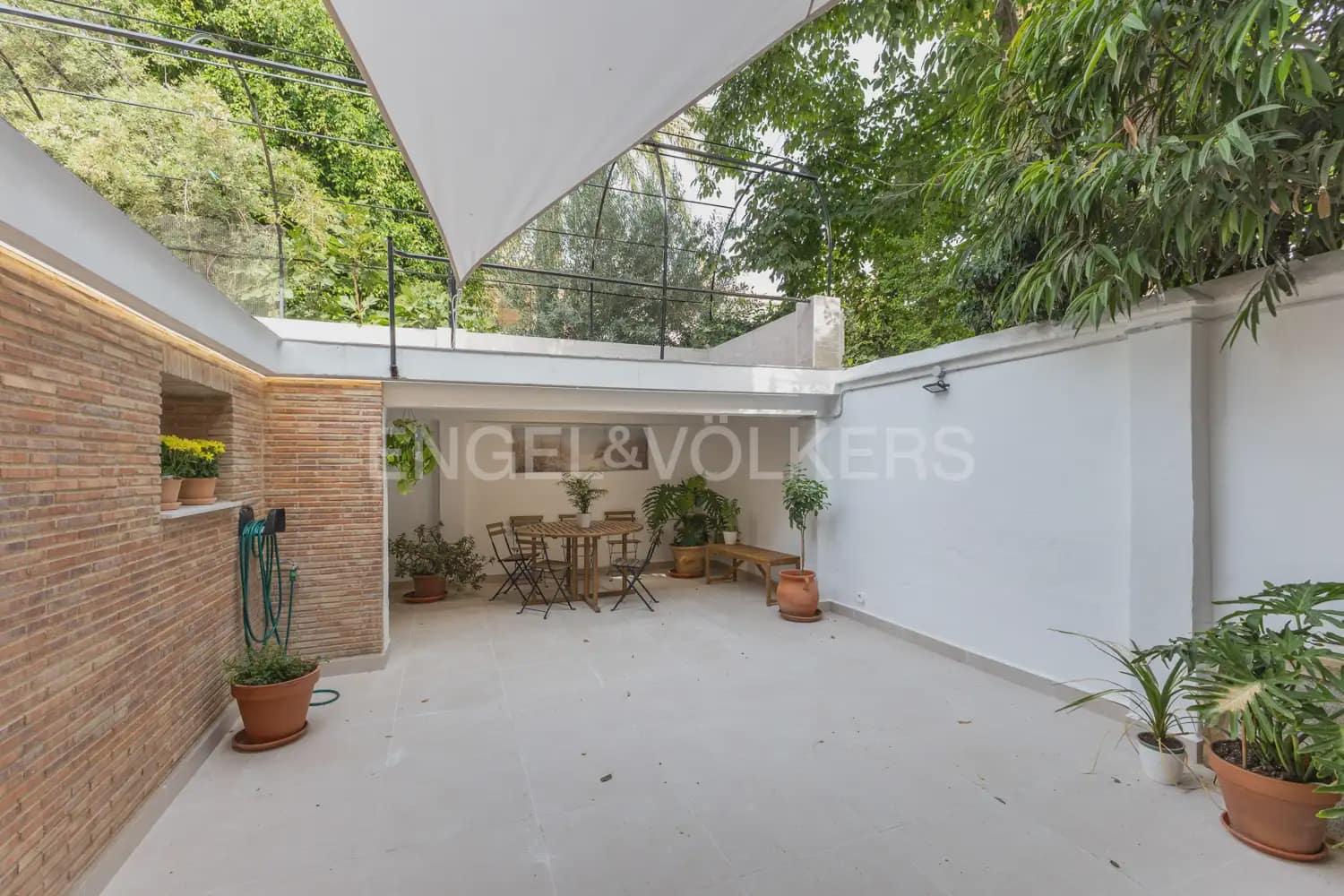 Maison de Ville de 4 chambres à louer à Valence ville - 3 500 € (Ref: 10021609)