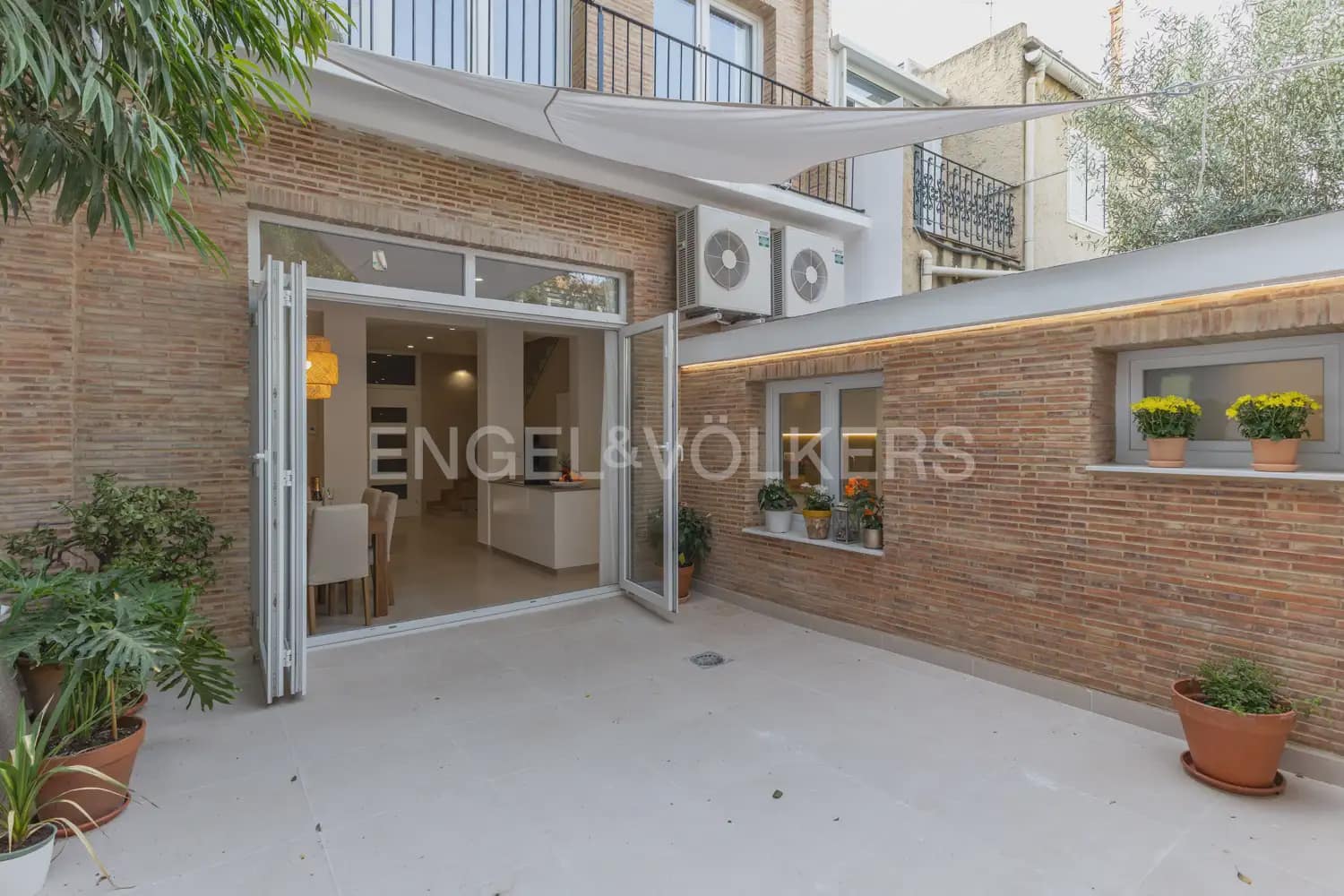 Maison de Ville de 4 chambres à louer à Valence ville - 3 500 € (Ref: 10021609)