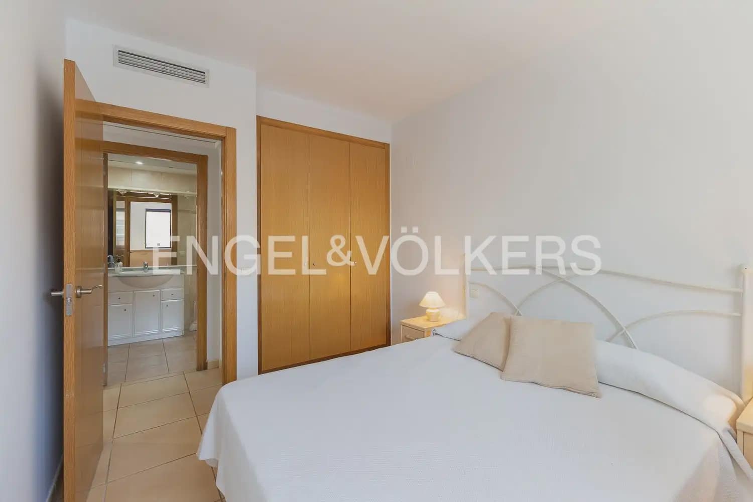 Appartement de 2 chambres à louer à La Pobla de Farnals avec piscine garage - 1 200 € (Ref: 10021676)