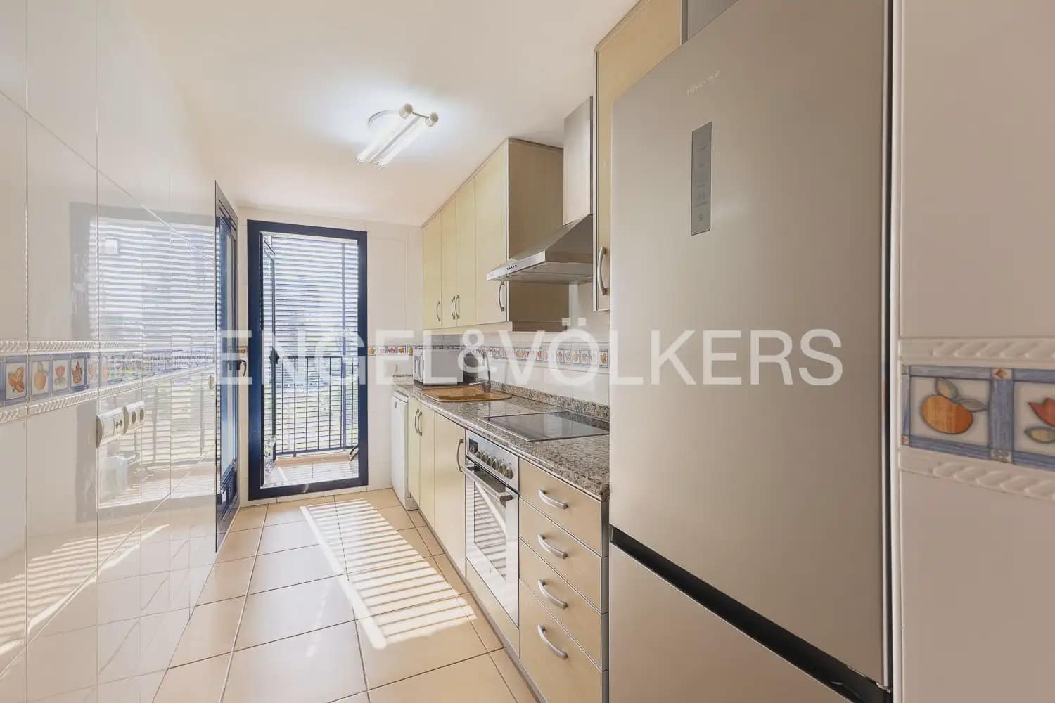 Appartement de 2 chambres à louer à La Pobla de Farnals avec piscine garage - 1 200 € (Ref: 10021676)