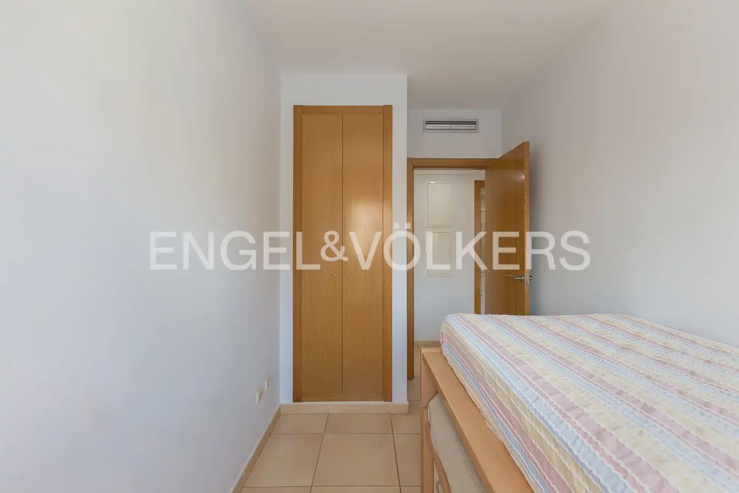 Appartement de 2 chambres à louer à La Pobla de Farnals avec piscine garage - 1 200 € (Ref: 10021676)