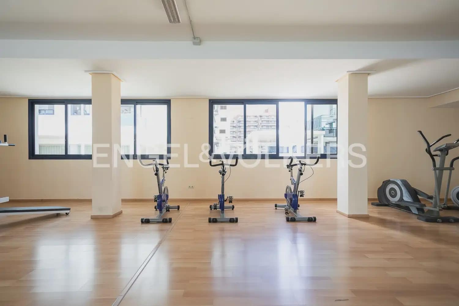 Appartement de 2 chambres à louer à La Pobla de Farnals avec piscine garage - 1 200 € (Ref: 10021676)