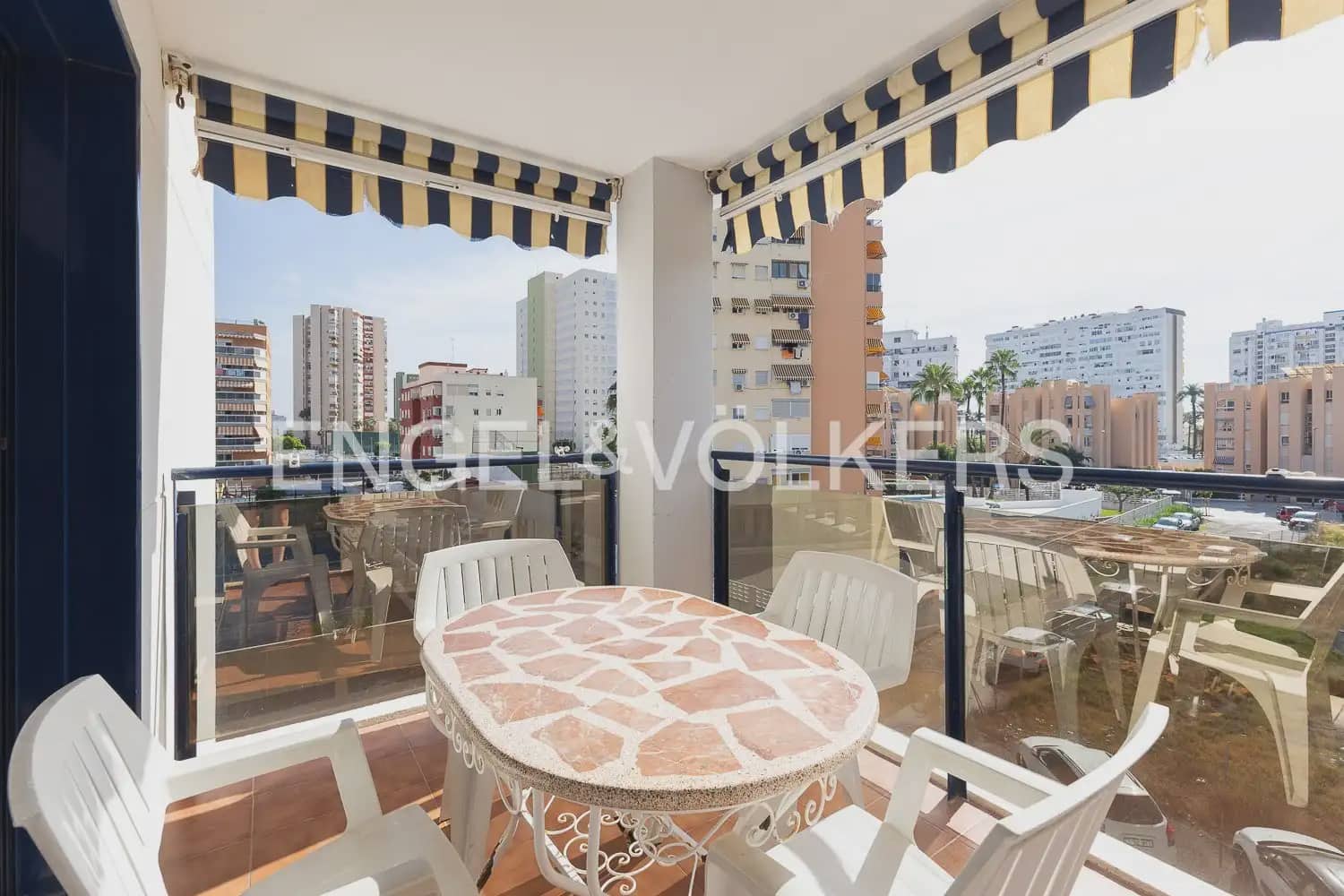 Appartement de 2 chambres à louer à La Pobla de Farnals avec piscine garage - 1 200 € (Ref: 10021676)