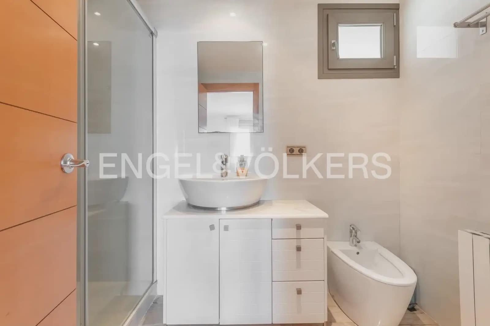 Appartement de 3 chambres à louer à Oropesa  avec piscine garage - 1 750 € (Ref: 10023263)