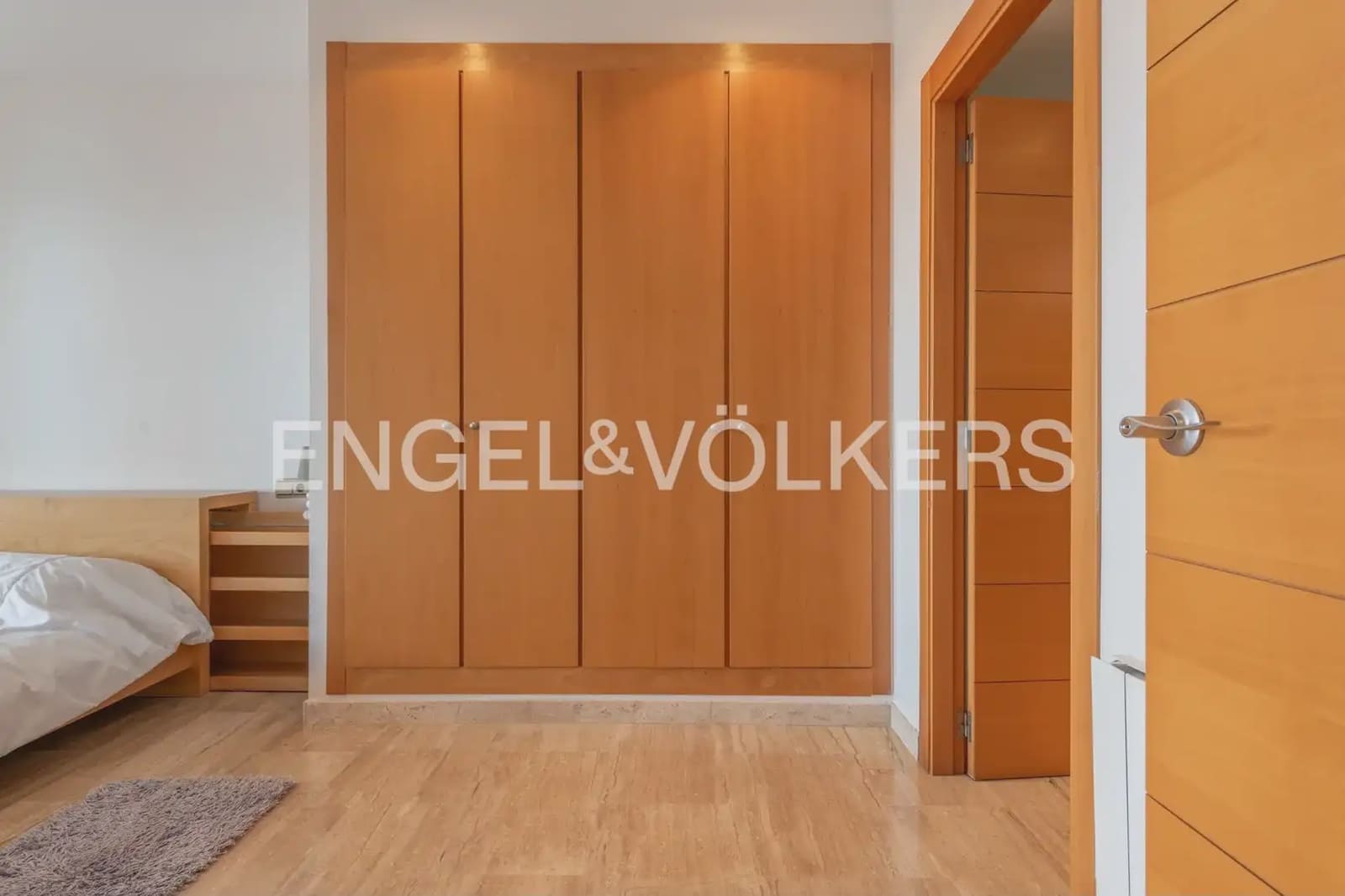 Appartement de 3 chambres à louer à Oropesa  avec piscine garage - 1 750 € (Ref: 10023263)
