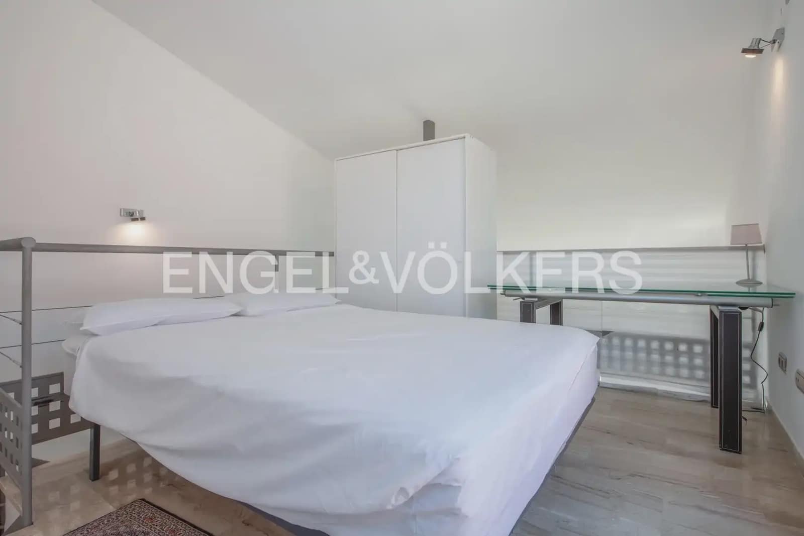 Appartement de 3 chambres à louer à Oropesa  avec piscine garage - 1 750 € (Ref: 10023263)