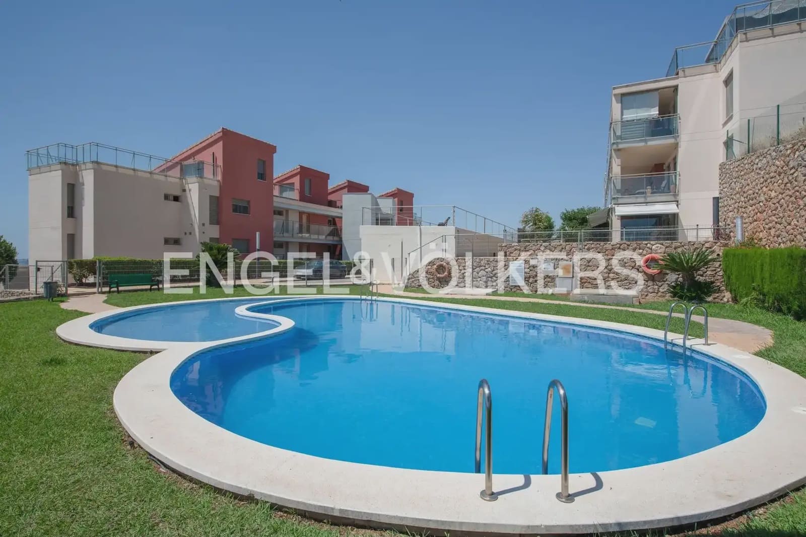 Appartement de 3 chambres à louer à Oropesa  avec piscine garage - 1 750 € (Ref: 10023263)