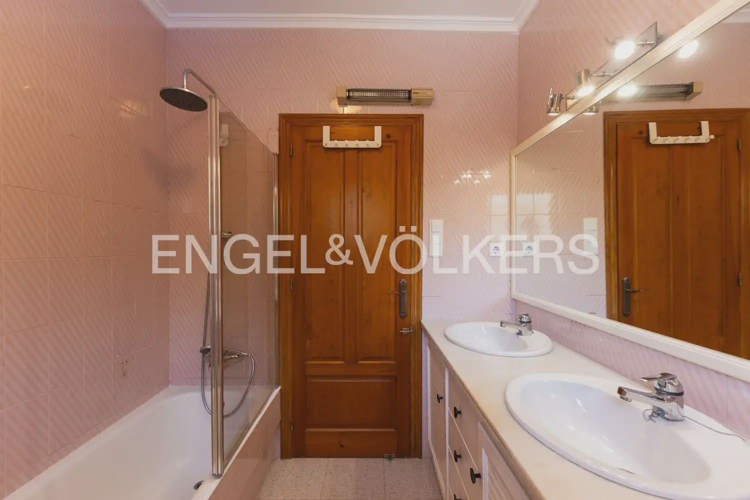 5 Zimmer Villa zu verkaufen in Denia mit Pool Garage - 1.200.000 € (Ref: 10023264)