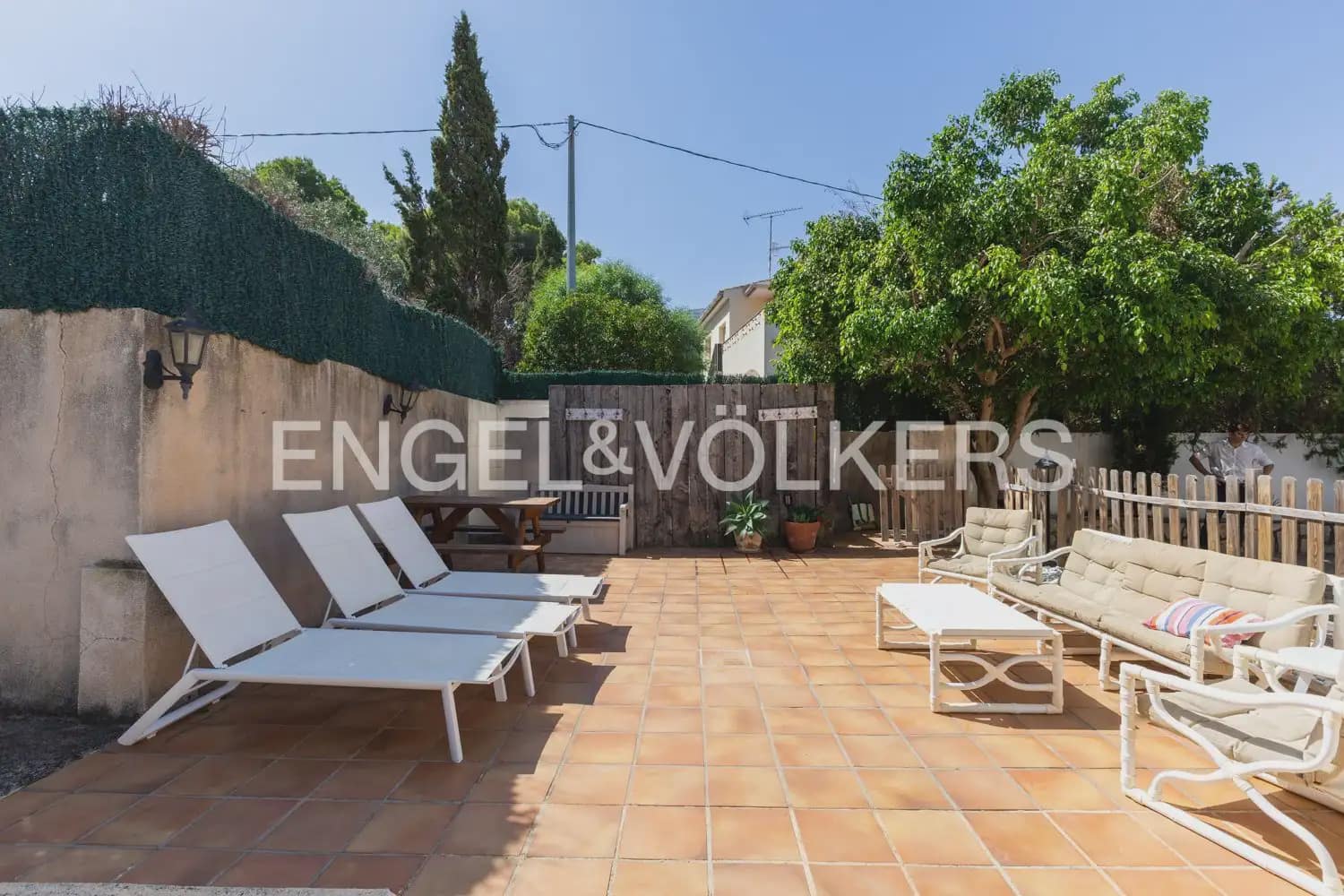 5 bedroom Villa for sale in Denia with pool garage - € 1,200,000 (Ref: 10023264)