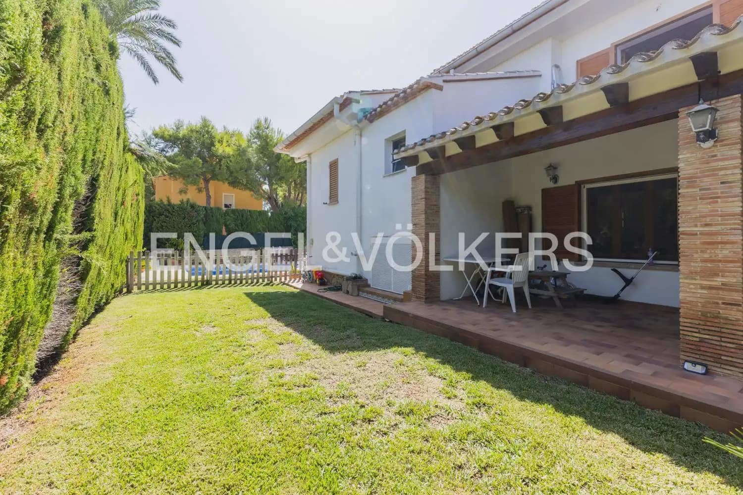 5 bedroom Villa for sale in Denia with pool garage - € 1,200,000 (Ref: 10023264)