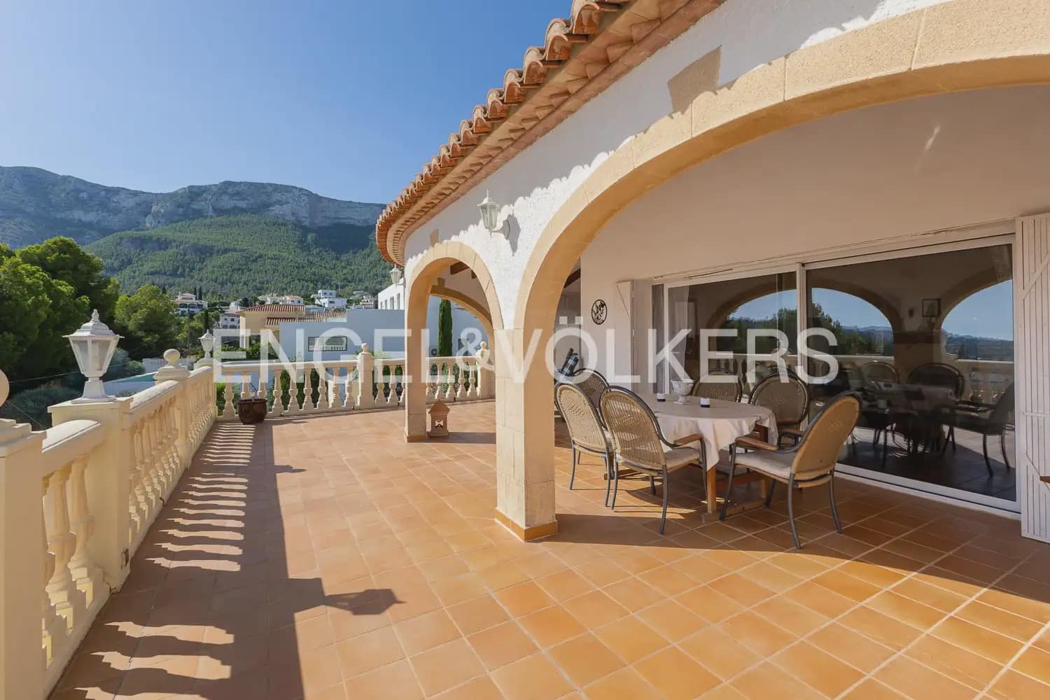 4 slaapkamer Villa te koop in Denia met zwembad - € 880.000 (Ref: 10023336)