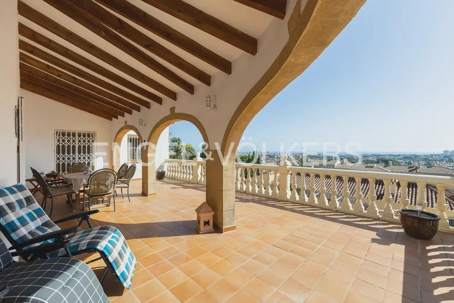4 slaapkamer Villa te koop in Denia met zwembad - € 880.000 (Ref: 10023336)