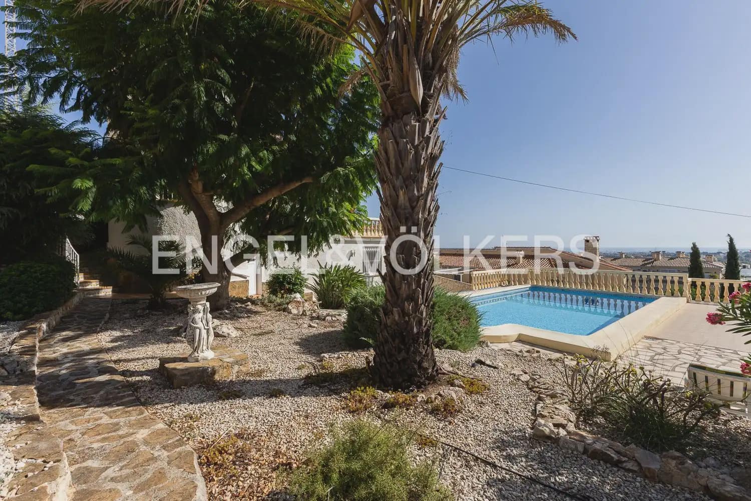 4 slaapkamer Villa te koop in Denia met zwembad - € 880.000 (Ref: 10023336)