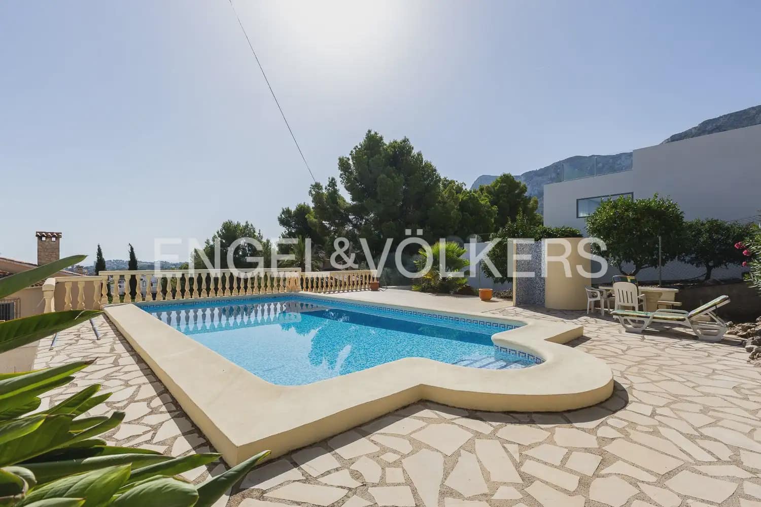 4 slaapkamer Villa te koop in Denia met zwembad - € 880.000 (Ref: 10023336)