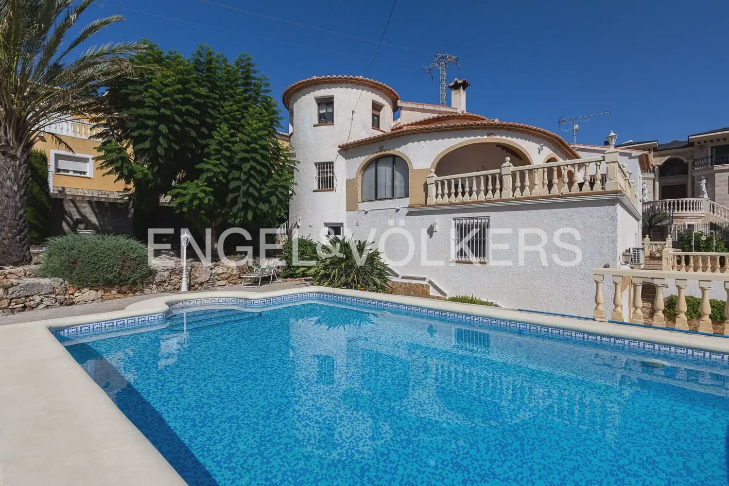 4 slaapkamer Villa te koop in Denia met zwembad - € 880.000 (Ref: 10023336)