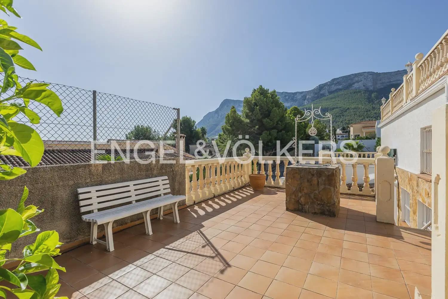 4 slaapkamer Villa te koop in Denia met zwembad - € 880.000 (Ref: 10023336)