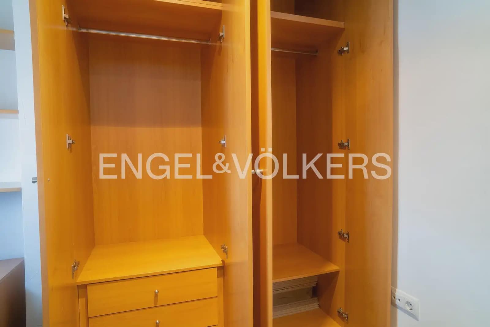 3 soveværelse Lejlighed til leje i Valencia by - € 1.200 (Ref: 10023395)
