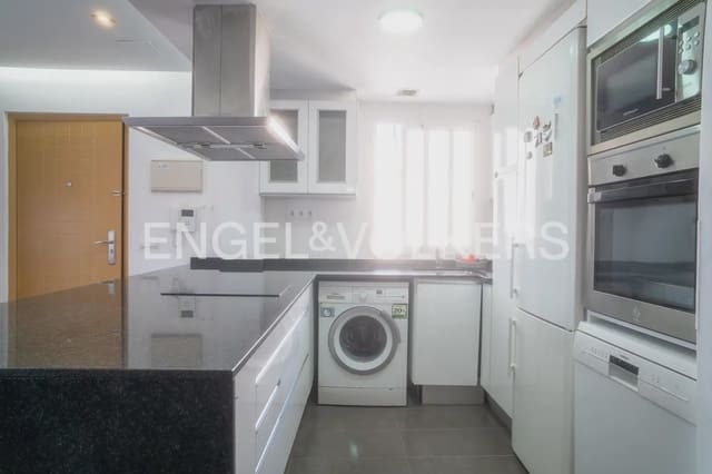 3 soveværelse Lejlighed til leje i Sant Antoni, Valencia by - € 1.200 (Ref: 10023395)