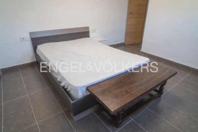 3 soveværelse Lejlighed til leje i Sant Antoni, Valencia by - € 1.200 (Ref: 10023395)