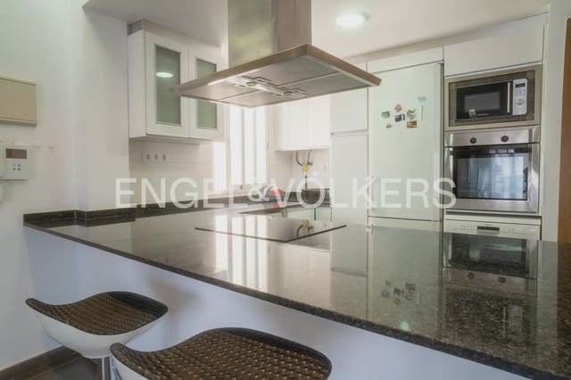 3 soveværelse Lejlighed til leje i Sant Antoni, Valencia by - € 1.200 (Ref: 10023395)