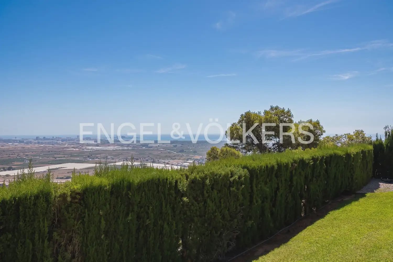 5 sypialnia Willa na sprzedaż w Sagunto / Sagunt z basenem garażem - 995 000 € (Ref: 10023397)
